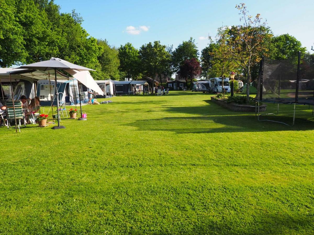 Chalet - Camping 'T Dekske Wintelre Exteriér fotografie