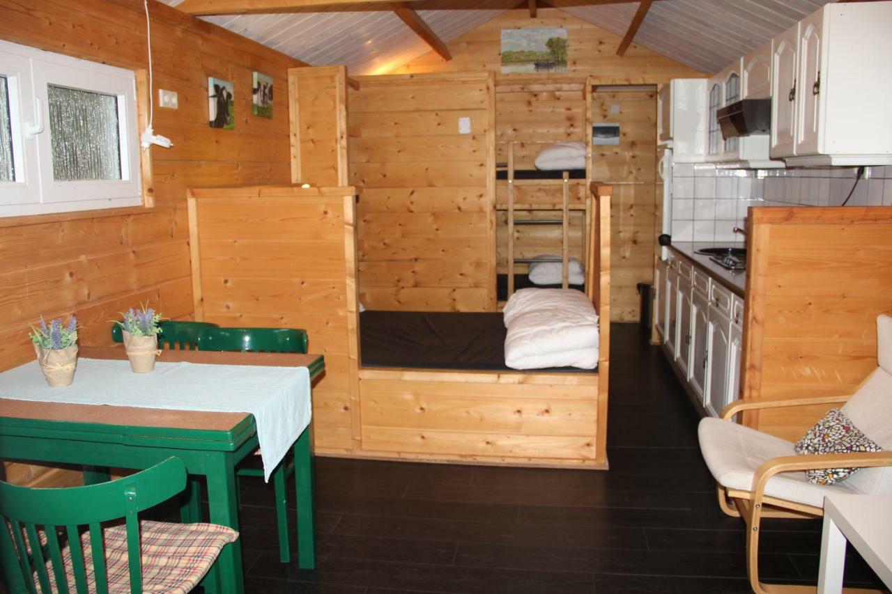 Chalet - Camping 'T Dekske Wintelre Exteriér fotografie